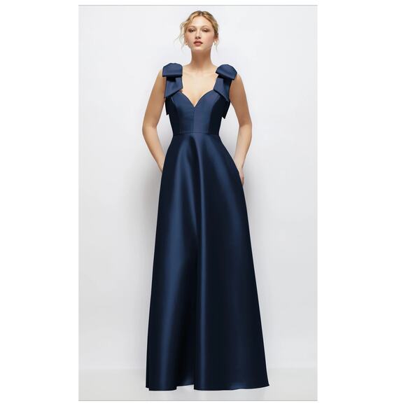 ALFRED SUNG Dresses & Skirts - NEW Alfred Sung Bow Detail Ball Gown Size 2